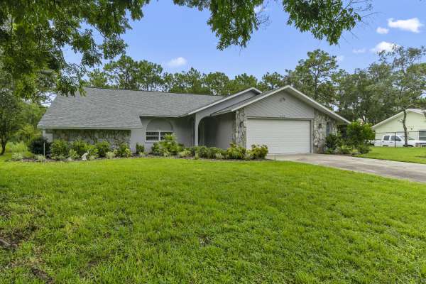 8120 Nuzum Road, Weeki Wachee, FL 34613