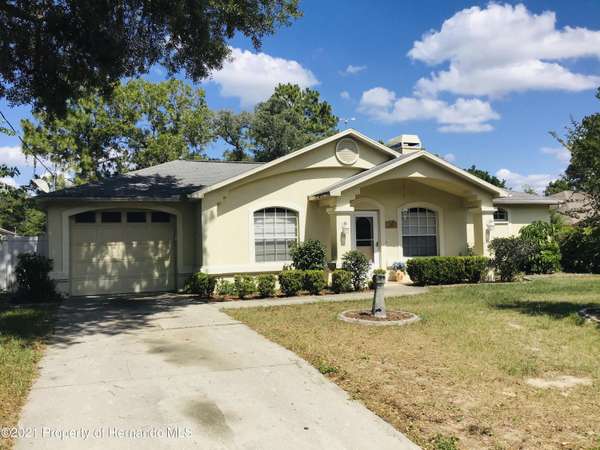 2290 Arrendonda Avenue, Spring Hill, FL 34609