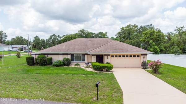 2401 Whitewood Avenue, Spring Hill, FL 34609