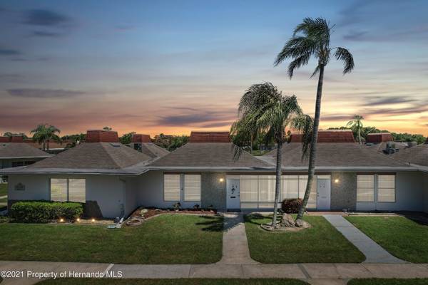 4356 Tahitian Gardens Circle #B, Holiday, FL 34691