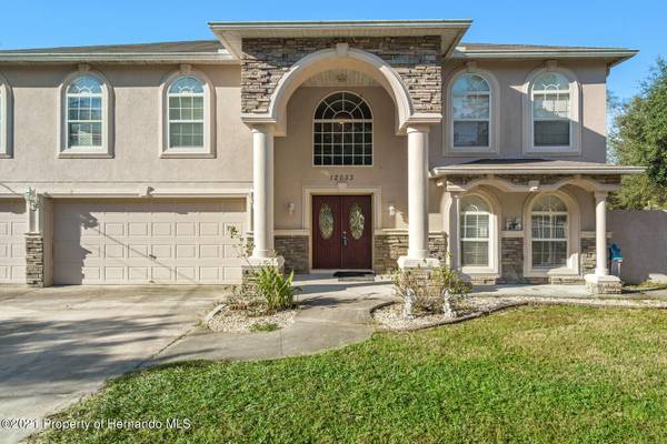 12033 Pine Club Circle, Weeki Wachee, FL 34614