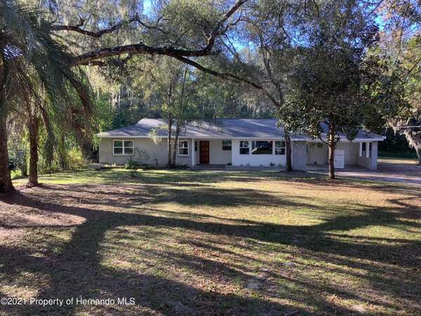 34412 Sunridge Drive, Dade City, FL 33523