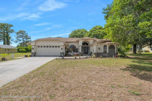 13083 Huntington Woods Avenue, Spring Hill, FL 34609