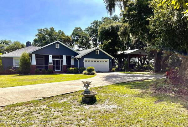 1111 Country Oaks Lane, Lakeland, FL 33801