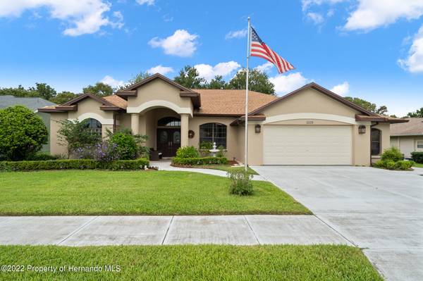 1009 Tournament Drive, Spring Hill, FL 34608