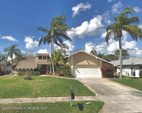 8015 Woodbrook Court, Hudson, FL 34667