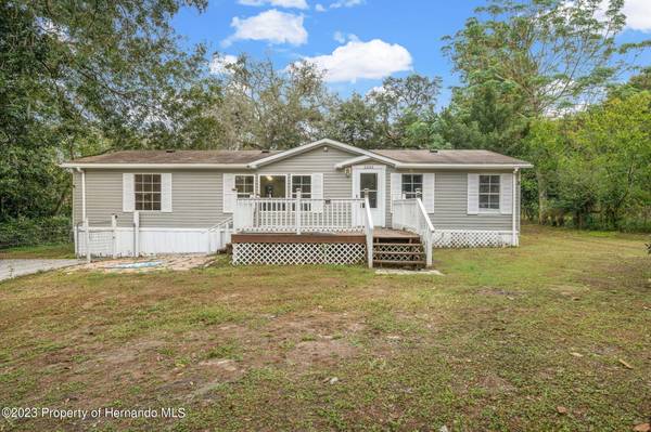 33189 Puckett Street, Dade City, FL 33523