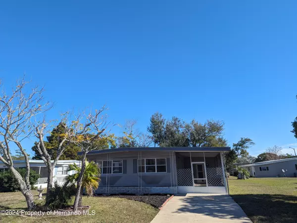 14271 Midfield Street, Brooksville, FL 34613