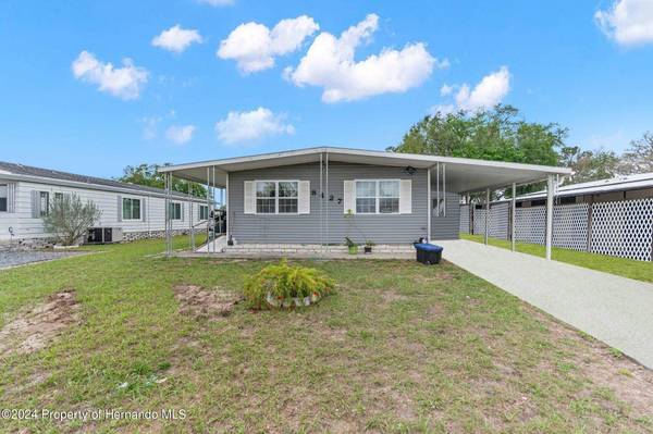 8427 Weatherford Avenue, Brooksville, FL 34613