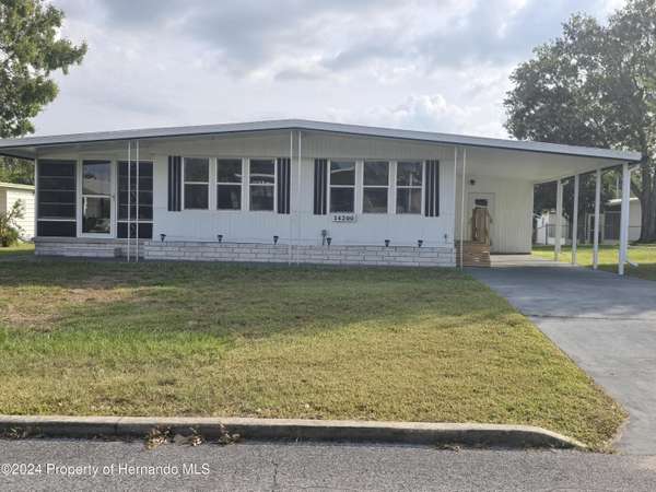 14200 Sandhurst Street, Brooksville, FL 34613