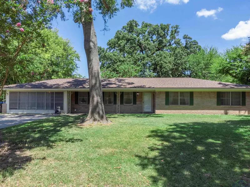 305 EVERGREEN ST., Longview, TX 75604