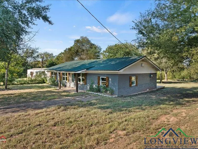 13862 S FM 225, Laneville, TX 75667