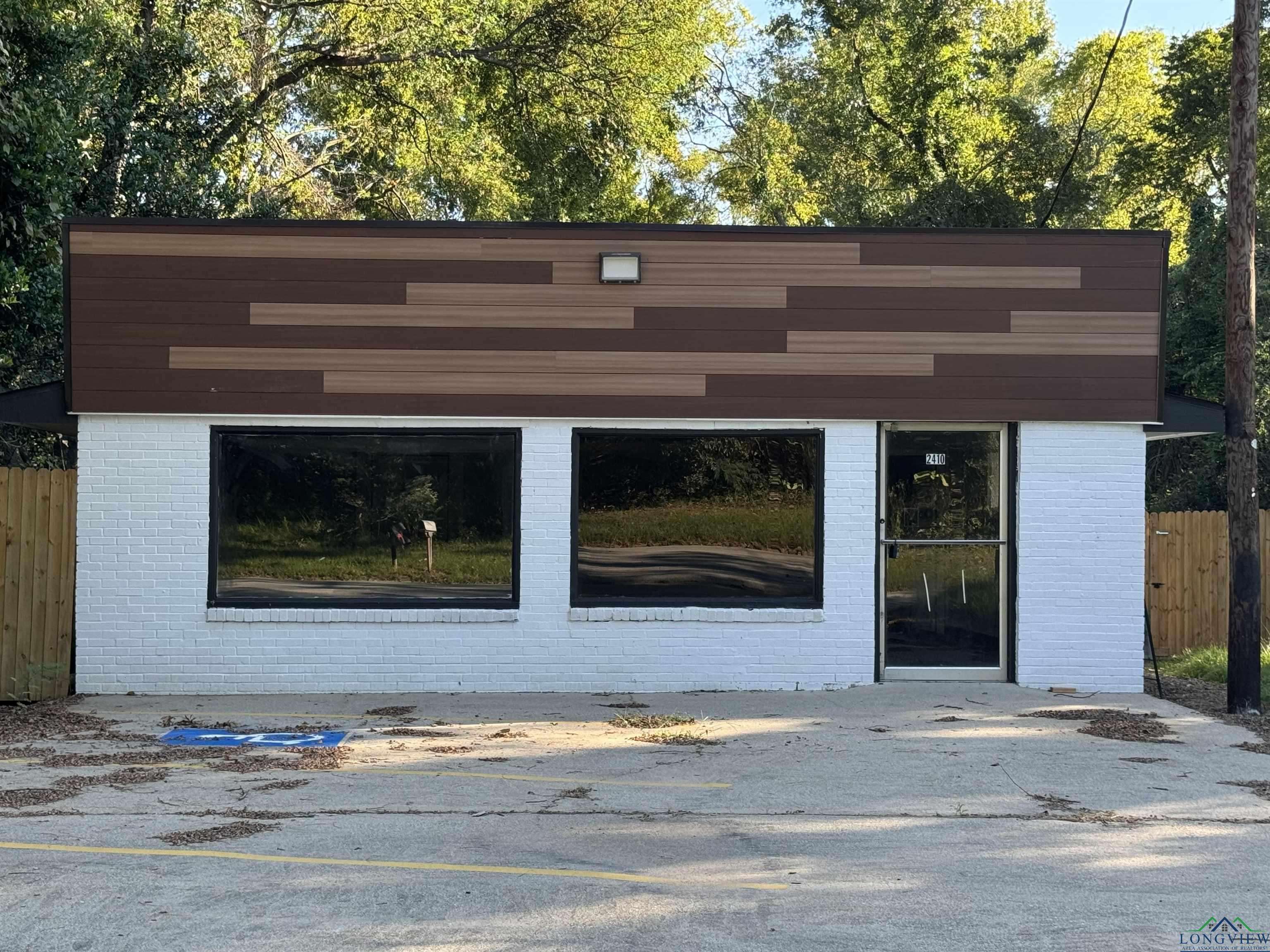 2410 Angeline St, Kilgore, TX 75662