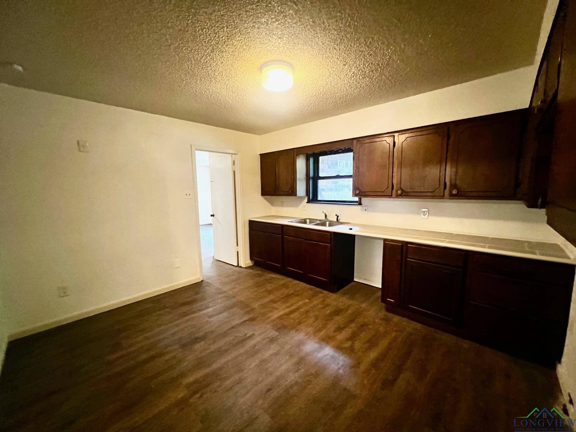 Marshall, TX 75672,204 Cedarcrest Dr.
