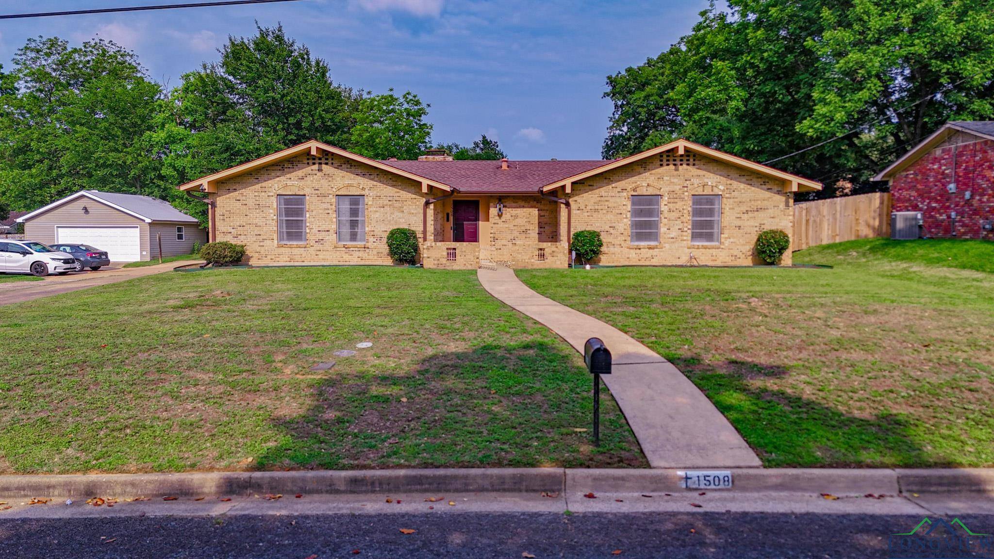Longview, TX 75601,1508 Miami Dr.