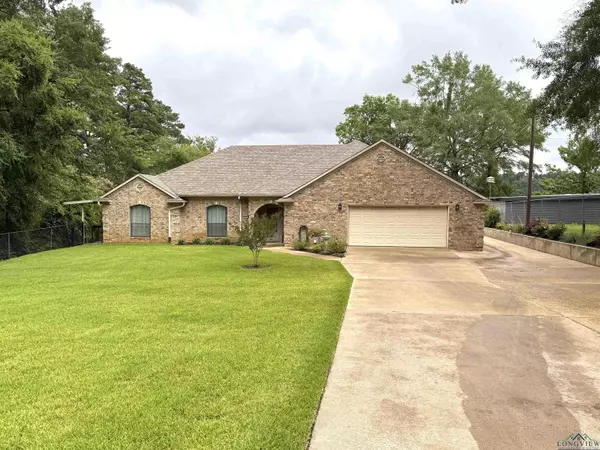 Gladewater, TX 75647,2012 W Lake Dr