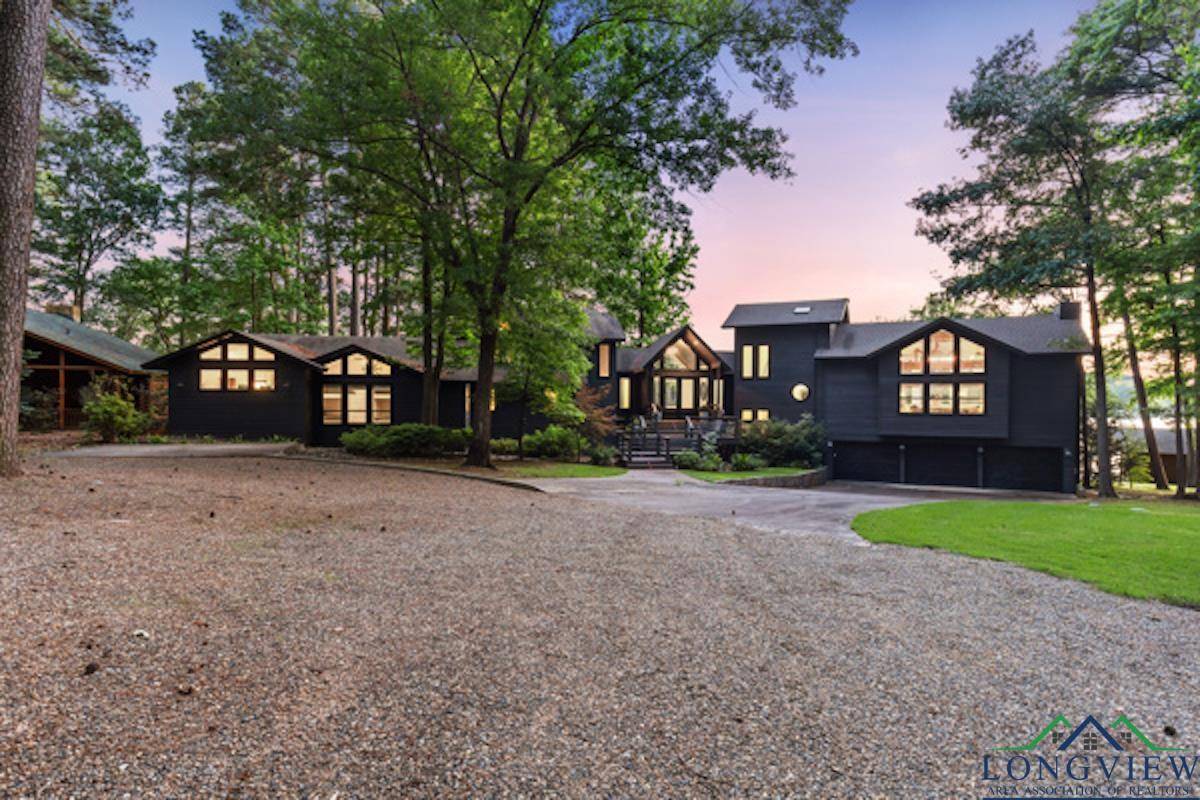 688 E Eagle Point Drive, Mount Vernon, TX 75457