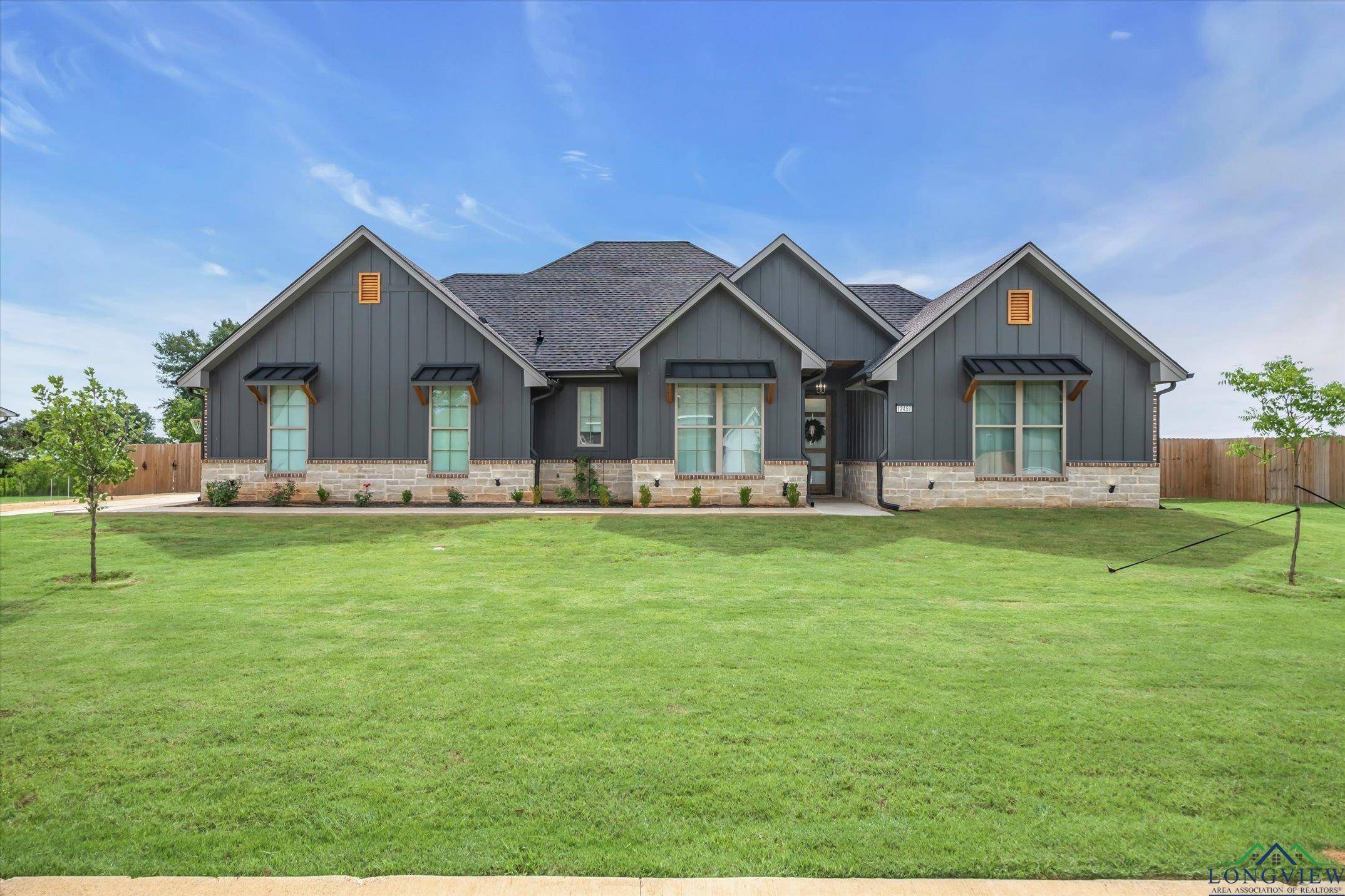 12457 Maplewood Drive, Lindale, TX 75771
