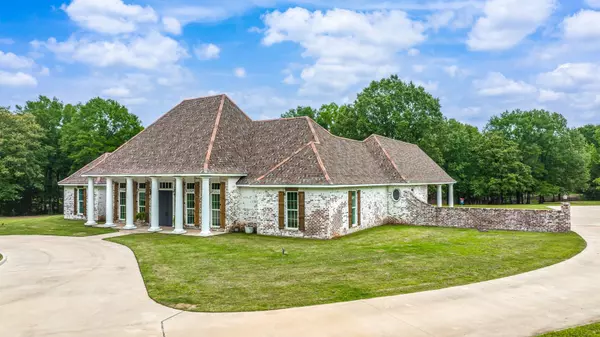 1882 County Road 3000, Joaquin, TX 75954