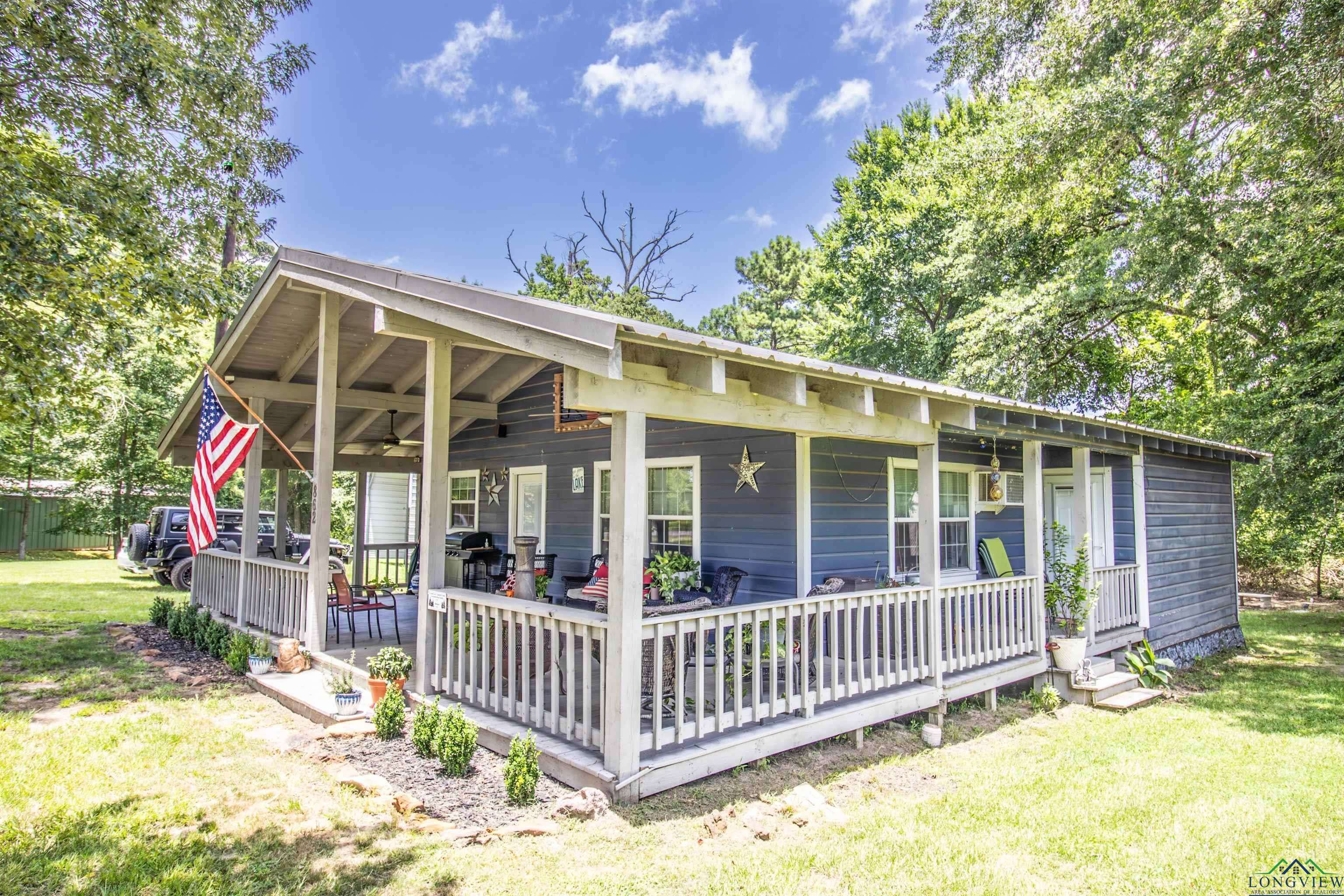 862 Lakeview Drive, Jefferson, TX 75657
