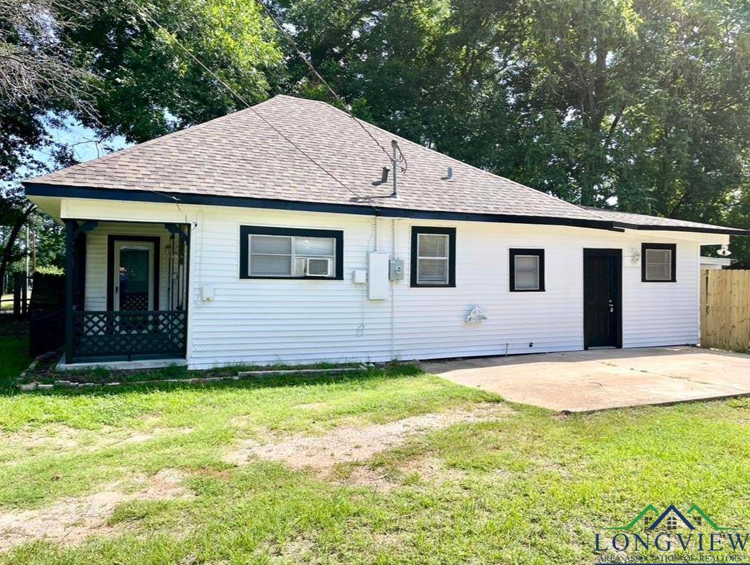 Mineola, TX 75773,910 N Newsom St.
