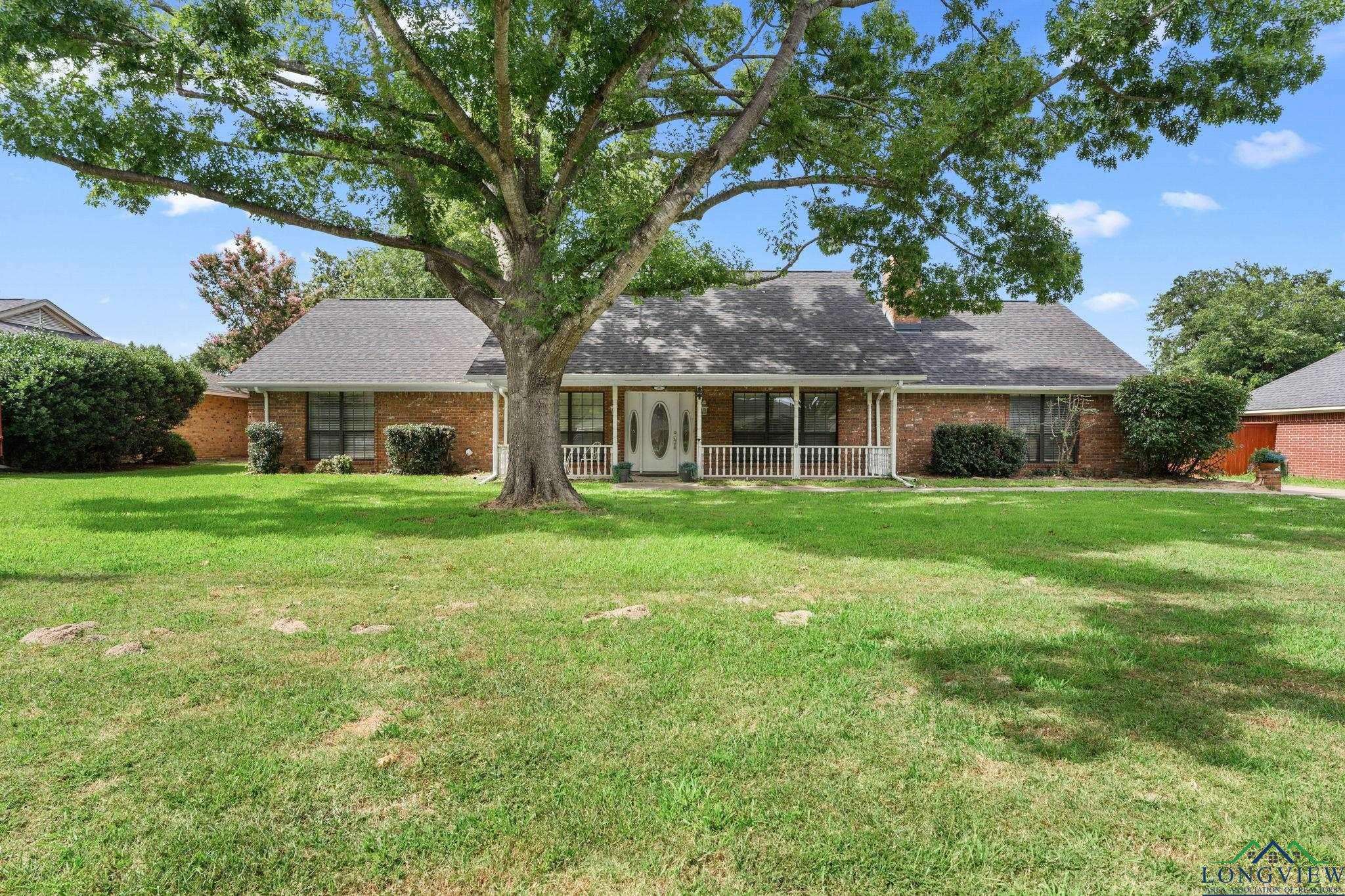 521 Sunnyside Dr, Chandler, TX 75758