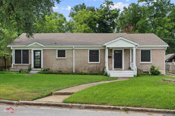 305 Smith St, Henderson, TX 75652