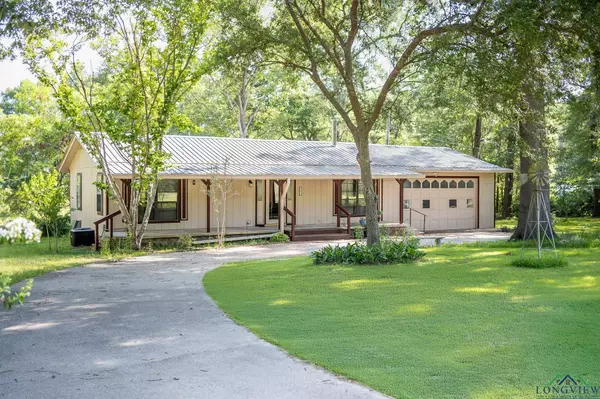 Karnack, TX 75661,523 Big Lake Rd