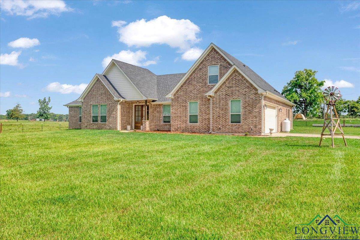 Mount Pleasant, TX 75455,745 CR 3240