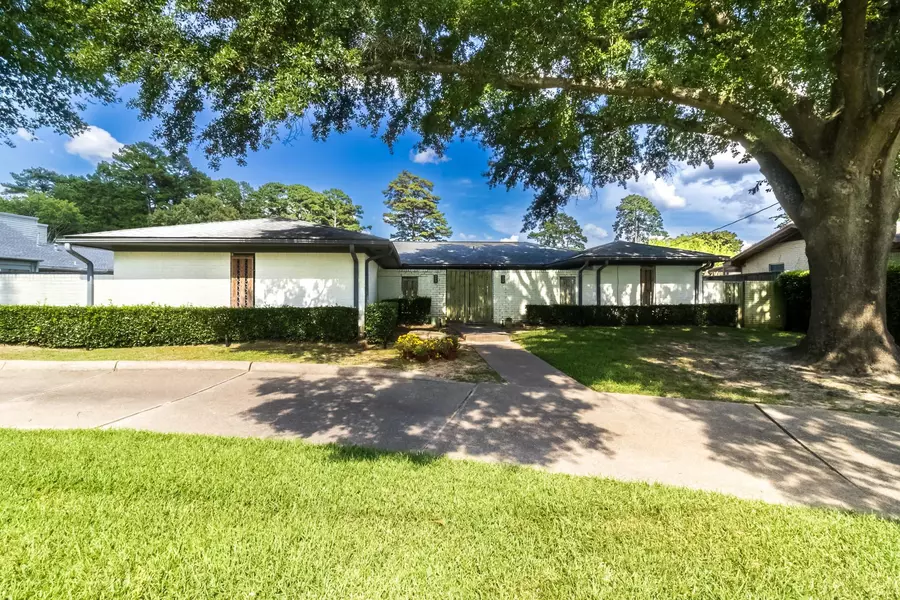 2104 McCann Road, Longview, TX 75601