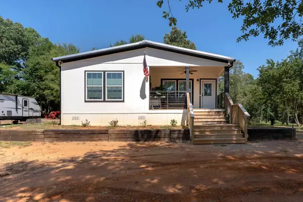 White Oak, TX 75693,628 E George Richey Road