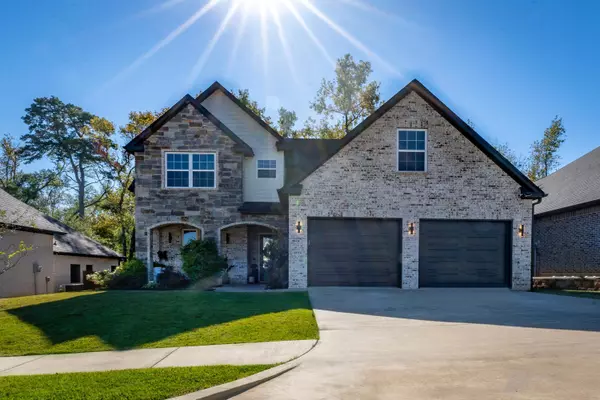 4516 Lone Oak Ln., Longview, TX 75605