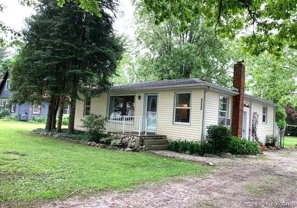 9020 WALNUT Drive, Northfield Twp, MI 48189