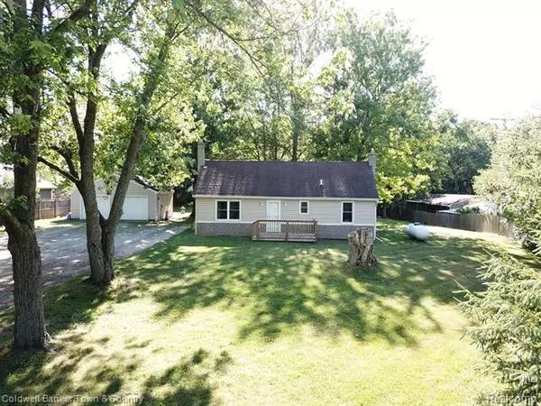 1065 N LATSON Road, Oceola Twp, MI 48843