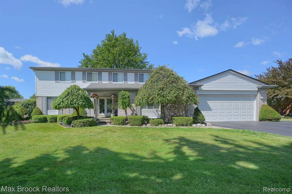 6114 LEDGEWAY Drive, West Bloomfield Twp, MI 48322