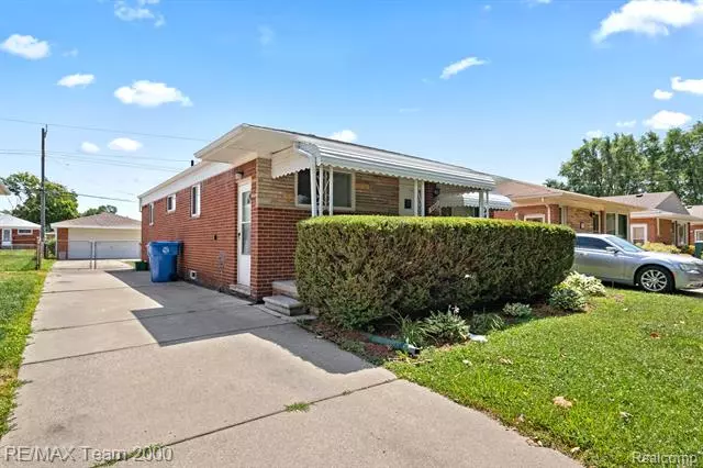 6460 COLONIAL Street, Dearborn Heights, MI 48127