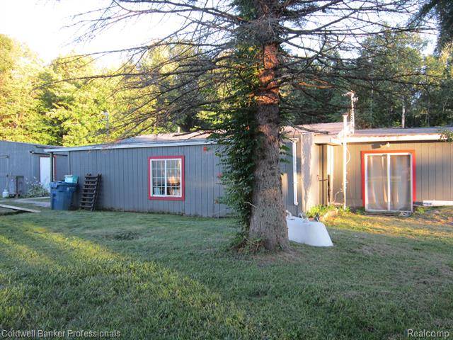 2045 W TOWNLINE 16 Road, Pinconning, MI 48650