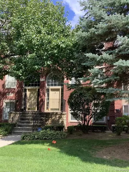 6840 CENTRAL CITY Parkway, Westland, MI 48185