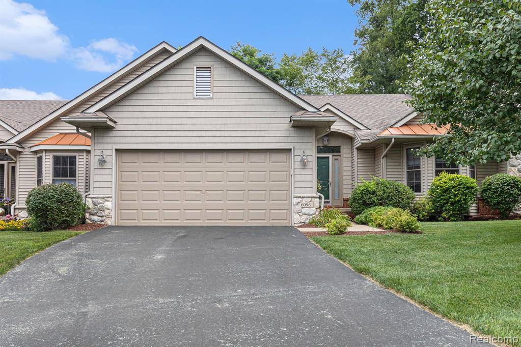6096 NORTHRIDGE HILLS Drive, Brighton, MI 48116