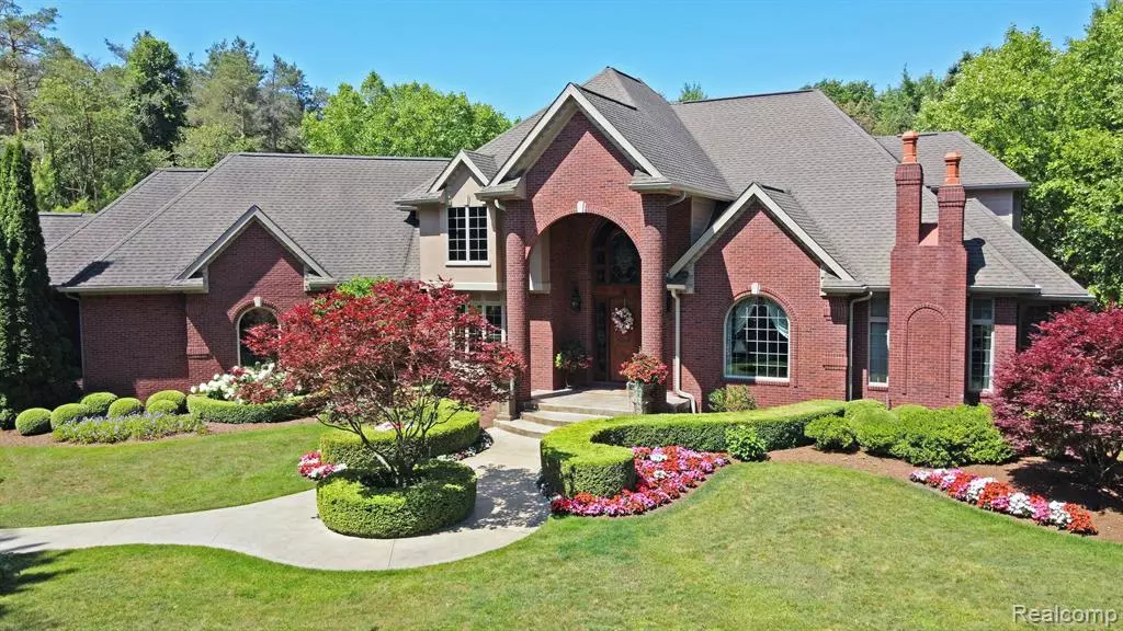 406 BEARBERRY Lane, Groveland Twp, MI 48462