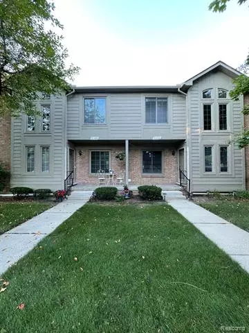 31496 MERRIWOOD PARK Drive, Livonia, MI 48152