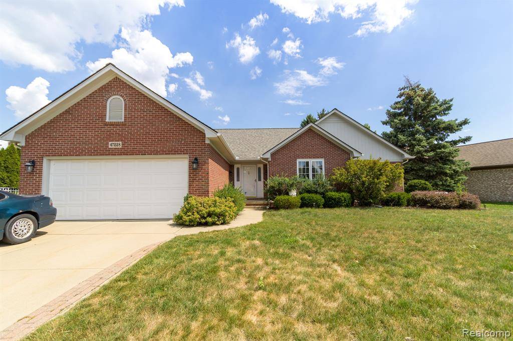 47228 WEDGEWOOD Drive, Macomb Twp, MI 48044