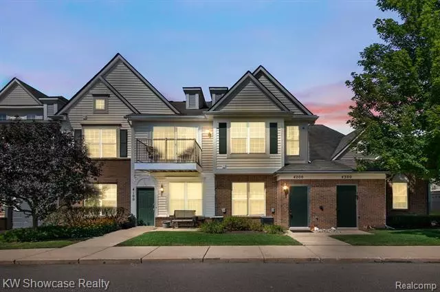 4200 TEAL Lane, Wolverine Lake Vlg, MI 48390