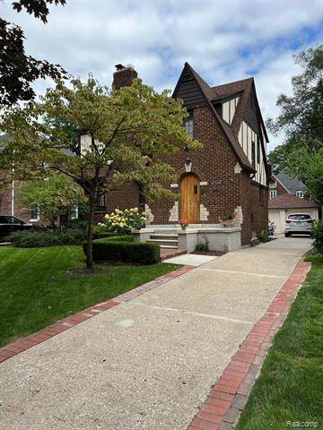 262 FISHER Road, Grosse Pointe Farms, MI 48230