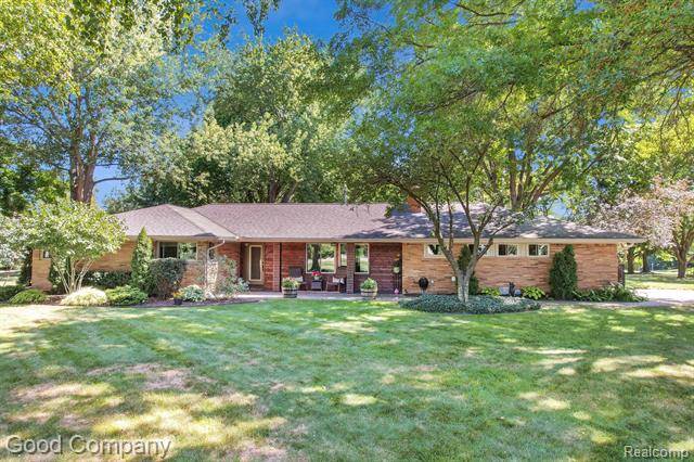 2575 KENTMOOR Road, Bloomfield Twp, MI 48304