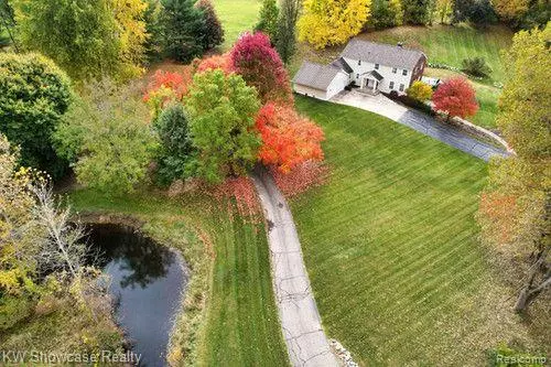 1931 PINEWOOD  Lane, Milford, MI 48381