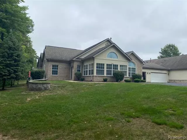 1137 ABBEY Court, Westland, MI 48185