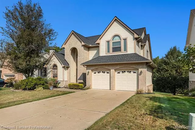 28507 GOLF POINTE Boulevard, Farmington Hills, MI 48331