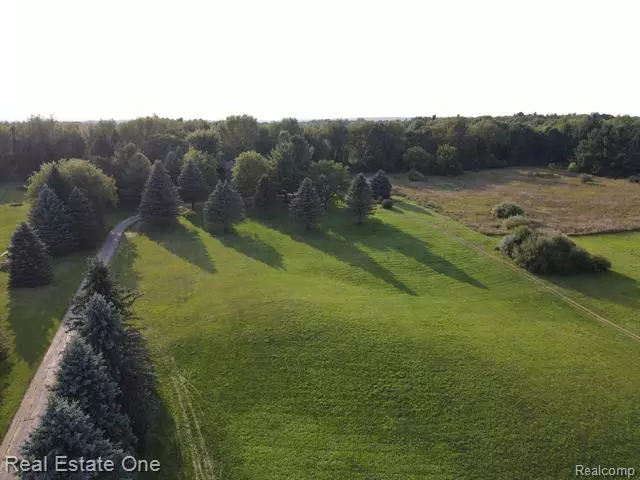 0000 Latourette Lane, Hartland Twp, MI 48353