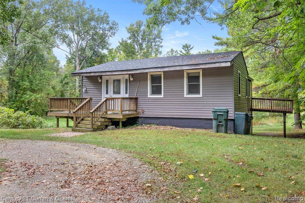 3971 MILL LAKE Road,  Lake Orion Vlg,  MI 48360